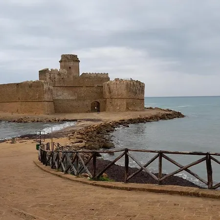 Zephyros - Vivere Il Mare E La Storia Del Borgo アパート *